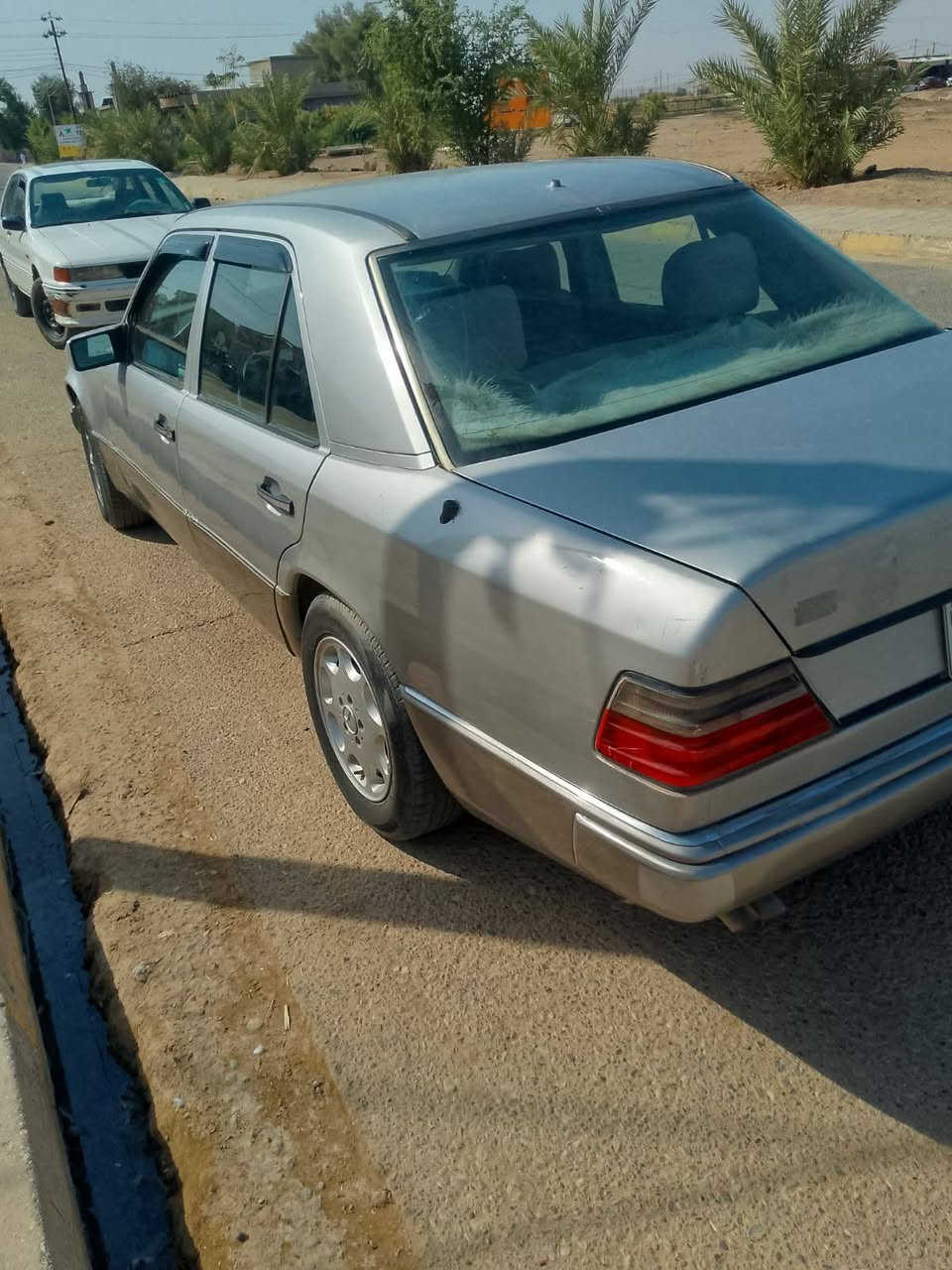 مارسدس للبيع 

مشروع وطني 
صدر كير محرك شرط بطه 2ونص
 موديل 91
تايرات جديد
 كهربائيات كل جديد
المكان كركوك حزيران 

السعر 75بي مجال 

شراي اتصل ***********
