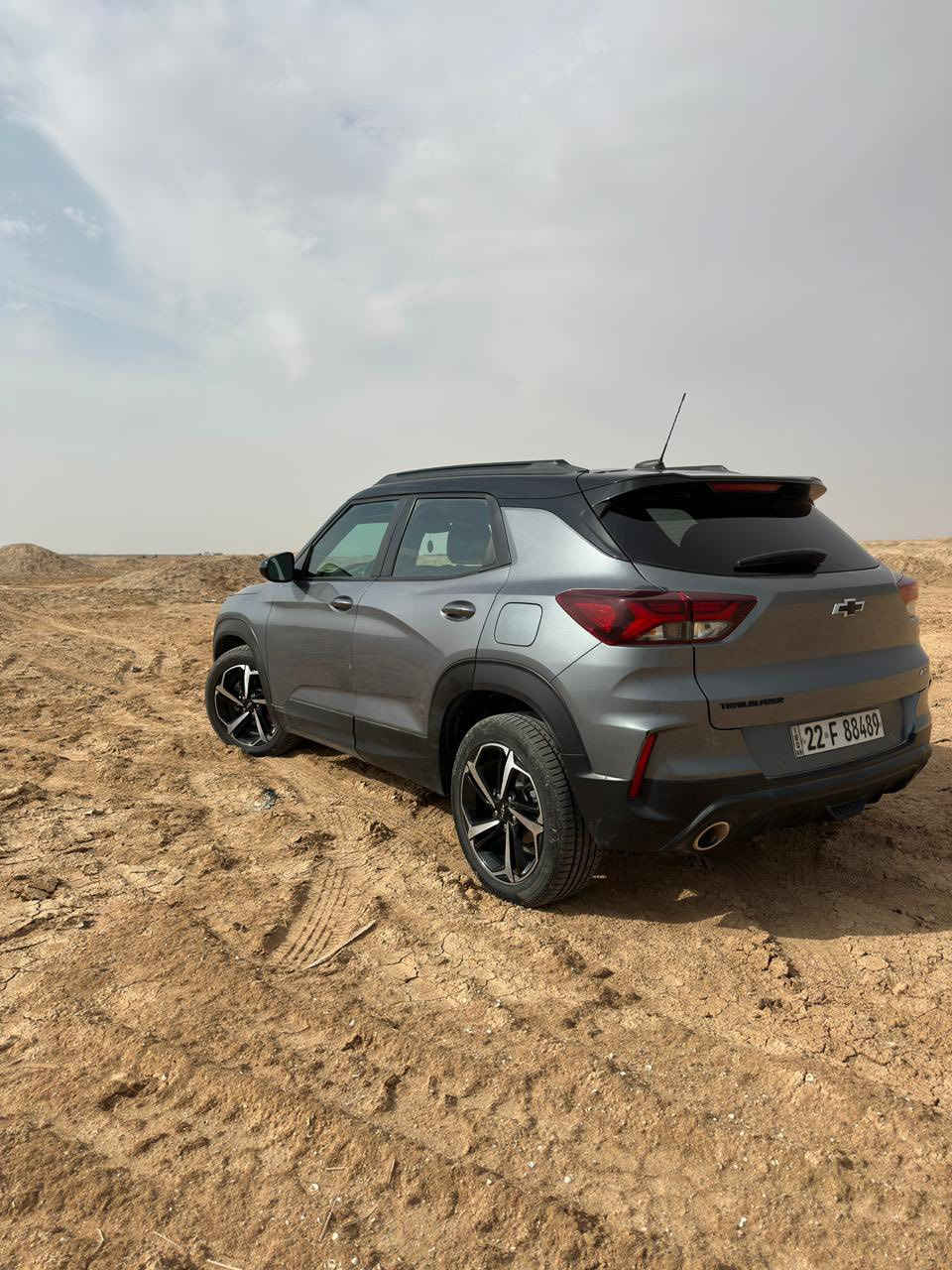 حادث بنيد مرجع( ضربة خفيفة )
الباب الايسر الخلفي مبدل فقط نظيفة جدا وعملية 
فول مواصفات 

سيارة تجمع الشكل الرياضي ويا الراحة والاعتمادية 💯
محرك 1.3 تيربو اقتصادي وقوي بنفس الوقت، مناسب للمدينة والسفر 🚗
دفع أمامي أو رباعي يطيك ثبات وثقة بالطريق
تصميم RS رياضي بجنوط 18 ولمسات سوداء تخليها تبرز بكل مكان 😎

من ناحية الراحة 👌
❄️ تكييف الكتروني  قوي يبرد بسرعة حتى بحر الصيف
🔥 تدفئة الكتروني ممتازة للشتاء وتوزيع هواء متوازن
🎛️ تحكم إلكتروني بالحرارة لراحة السائق والركاب
🪑 مقاعد مريحة للمشاوير الطويلة
🔇 عزل زين يقلل الضجيج ويخلي القيادة هادئة

📱 شاشة حديثة تدعم Apple CarPlay وAndroid Auto
🔒 أنظمة أمان متقدمة
✅ سيارة عملية، أنيقة، وتناسب الاستخدام اليومي بكل الفصول
 السعر ١٤٠$

***********
