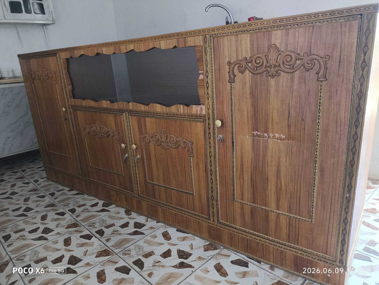 سلام عليكم بوفيه سوكيه للبيع سعره 125 وييه مجال بيه بس ضربه بل باب زغيره ***********
