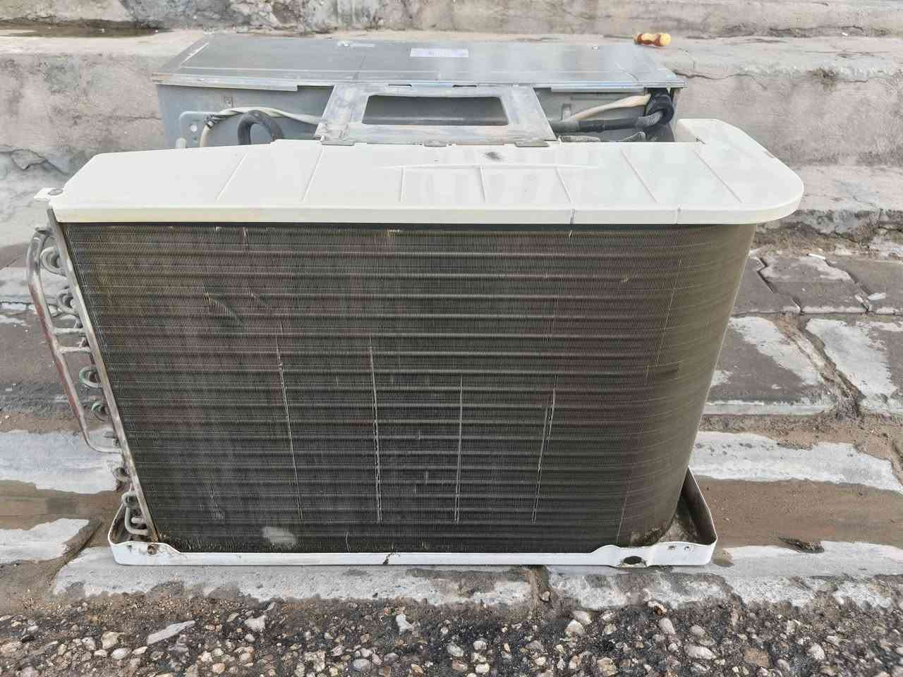 للبيع مكيف ٢طن بلادي بدون تصليح اخو الجديد سعر خاص او الاستفسار ع رقم ***********☎☎
