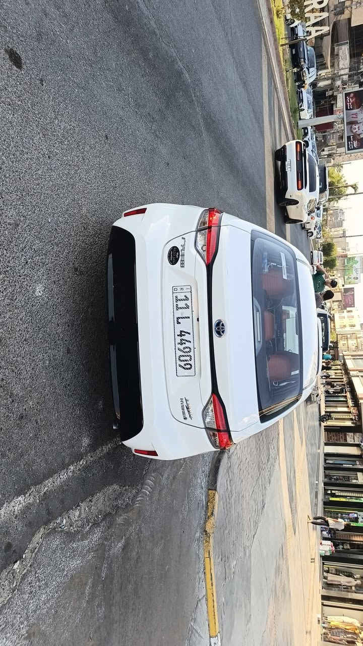 سلام عليكم كورولا هايبرد تجميع الصيني شكل الامريكي
 كير ومكينة مكفولات
 صدر جديد
 تبريد ثلج
❄ تخم تاير جديد صار ٤ايام من شاده
مواصفات
 فتحة
 بصمة
 تحكمات ستيرن
 كامرة 
 داخل احمر
 حجم المكينة 1800 
مكان السيارة بغداد حي  الخضراء
 السعر 136
ماشيه ٥٤ ألف 
سونر ويه الصور 
 الاسفسار اتصل على رقم *********** واتساب فقط
***********
