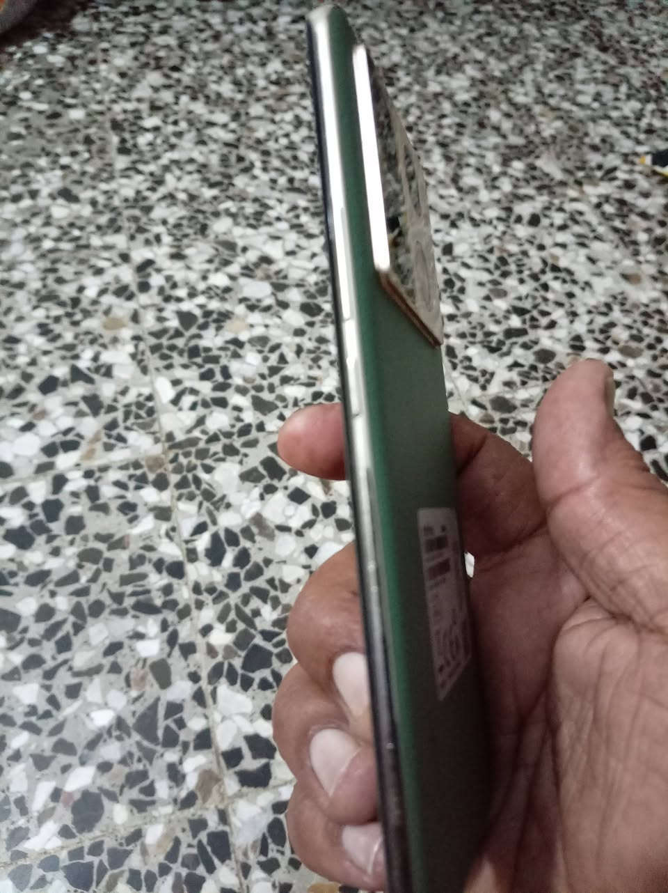 جهاز انفنكس هوت 40 برو ذاكره 256 البطاريه 5000 المعالج هيلوجي جي 99 وشحن لاسلكي مع كارتونته وكفره لاصلي جهاز اخو جديد سعر 225 مكان بغداد بياع رقم هاتف ***********
