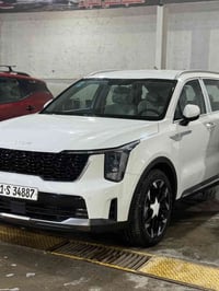 للبيع   سورنتو ٢٠٢٤ ماشية ٢٧ الف كيلو مكفولة رقم بغداد بأسمي  قمارة حد...