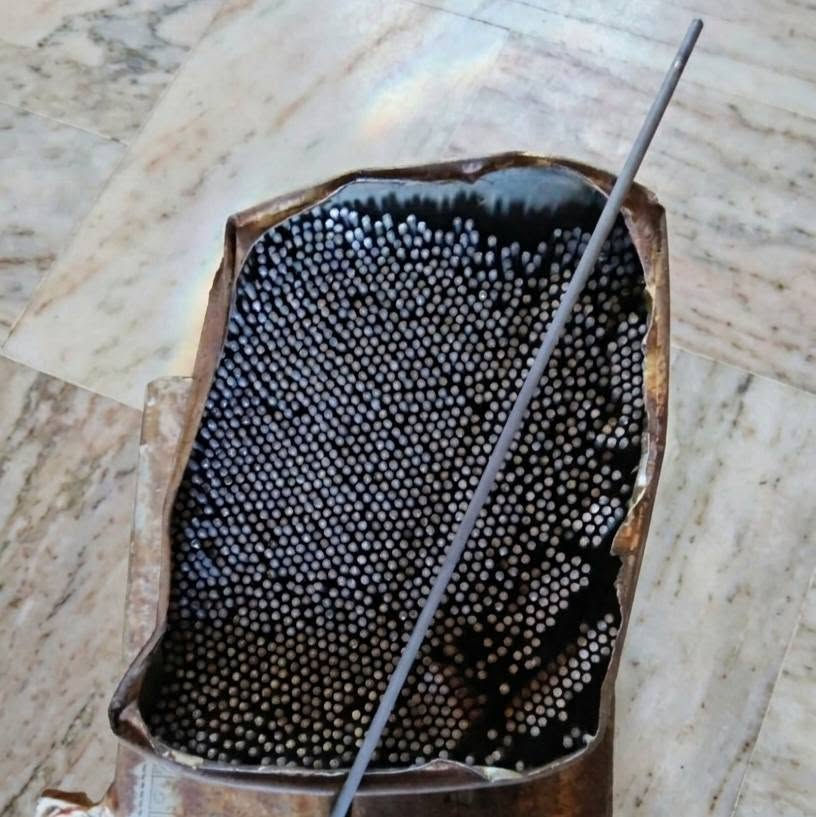 للبيع: سياخ لحام أمريكي أصلي ماركة Lincoln Electric 🇺🇸
متوفر كمية محدودة من سياخ اللحام الأمريكية الأصلية ذات المتانة العالية، مخزونة داخل علب حديدية أصلية بنسبة 100%.
​الأحجام والتفاصيل المتوفرة:
*​الحجم الصغير (2.5 mm): علبة واحدة، تحتوي على تقريباً 550 إلى 600 شيش.
*​الحجم الوسط/الثقيل (4.0 mm): كود E6010، علبة واحدة، تحتوي على تقريباً 300 إلى 330 شيش.
*​الحجم الكبير (5.0 mm): كود E7010-P1 الخاص بالأنابيب والضغط العالي، متوفر 4 علب، تحتوي العلبة الواحدة على تقريباً 215 شيش (بمجموع حوالي 860 شيش للأربع علب).
​المجموع الكلي للعلب الستة: تقريباً 1,750 شيش لحام بالكامل.
​📍 الموقع: واسط - مدينة الكوت
📩 للطلب والسعر والاستفسار: يرجى المراسلة على الخاص.


**إذا كنت صاحب هذا الإعلان وتريد حذفه لأي سبب، رجاءا أرسل رسالة إلى الدعم الفني**
