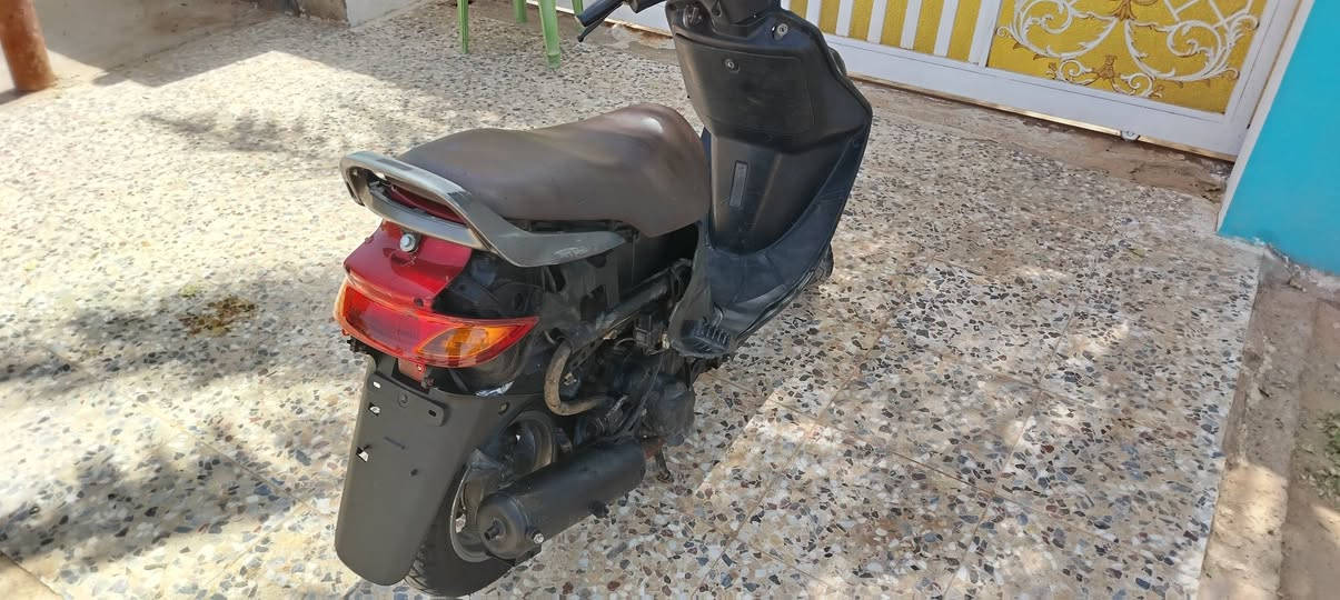 سلام عليكم للبيع دراجة فراشه حاويه سلف هندر قفل ستيرن قفل جنطه كهربايات كله شغاله بريك لايت اشاير لايت عالي ناصي هورت بريكات كله شغال كفراته موجوده الاستفسار ***********
