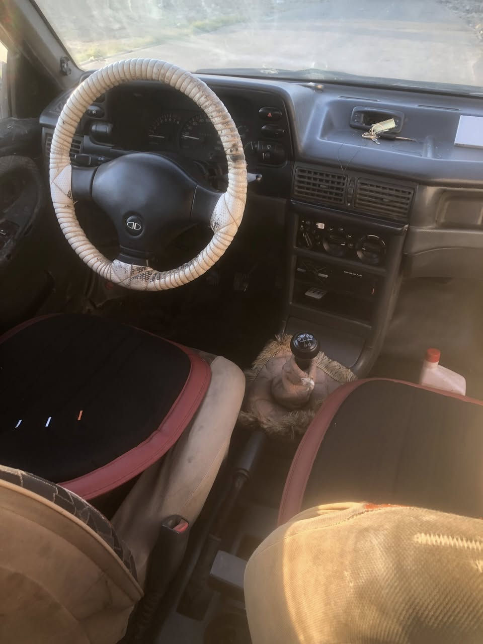 أعيد النشر بسبب الوعود كاذبه
دايو سلو كير عادي مكينه وكير مكفول مديل 95 رقم انكليزي ديالى صاحبه يريد يحول اتكاتب وياك عقد مروري السعر 22 وبيها مجال مكاني بغداد المعامل *********** بس نرماده مال الباب طاكه
