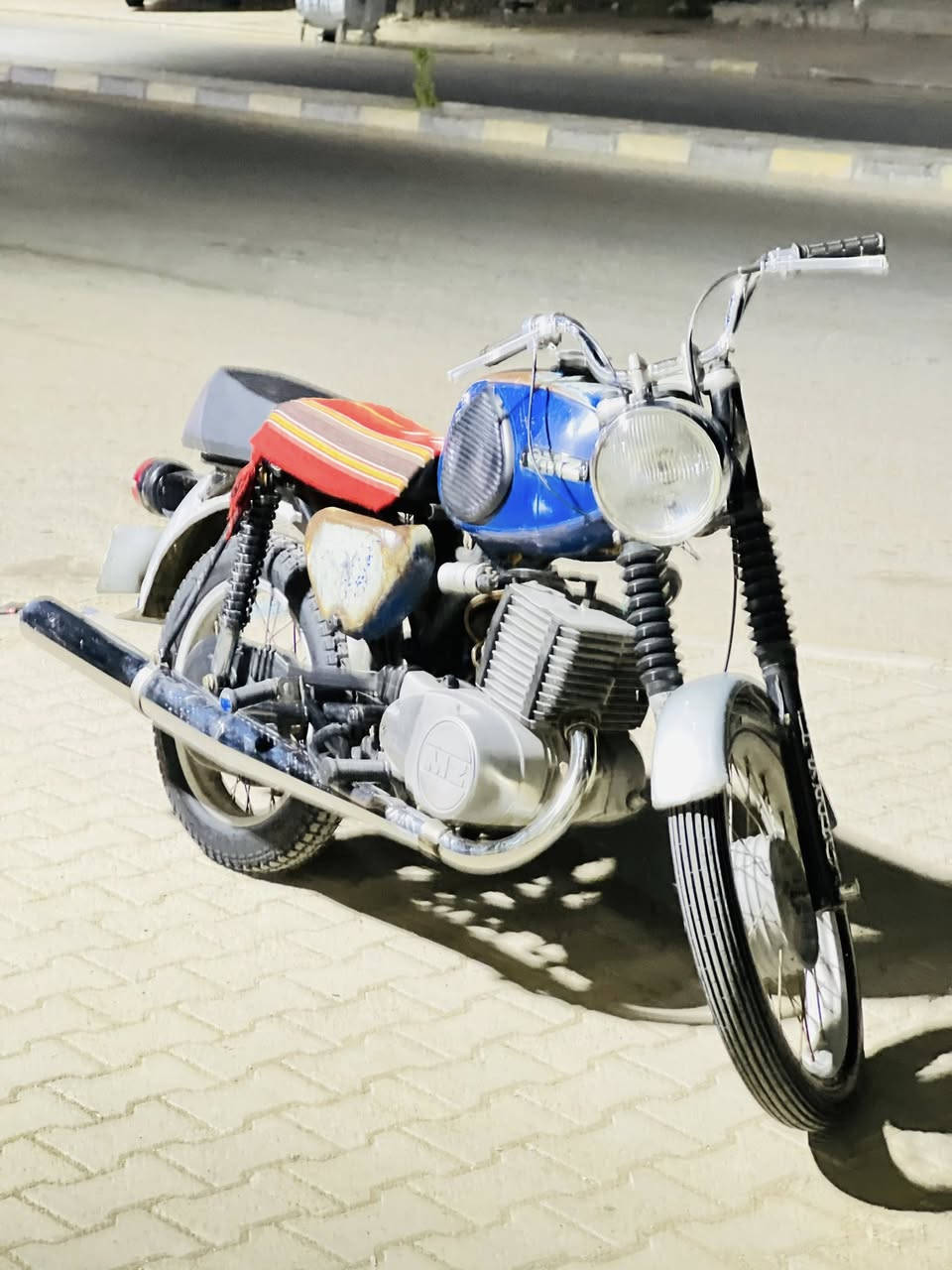 سلام عليكم مطور للبيع 81بلادي صبغه بلاديه مطور رقم سنويه بي مداور اني بيعك بدون سايس 3عل فتح كهربايات بلاديه مطور خير من الله ماعايز برغي سعره خاص او خابرني وخادم *********** مكاني نجف مشخاب
