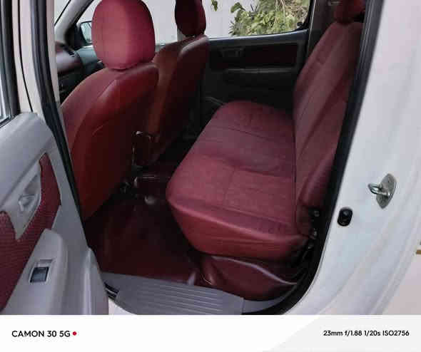 مەرزیە 2006 سعود
 سەیارەکە هیچی پێوە نیە بێ سبوغ 
هەر چوار تایەی تازەیە
گێر و مەکینەی بەشەرەت
سەیارەکە ماڵی دۆستە بێ تەقە و ڕەقەیە
سعر$138
ژمارەی خاوەنی ئۆتۆمبێل
***********
*********** ديبيس
