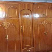 غرفة نوم • الايمن باب جديد