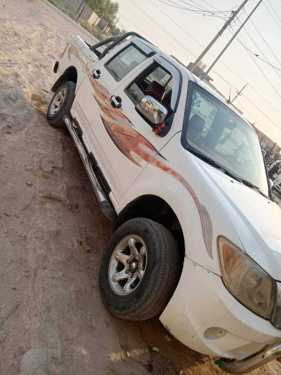 السلام عليكم سياره كريت ويل 
سيارة نظيفة حدادية جديدة تخم تاير جديد تبريد ثلج مكينة نظيفة سيارة ب اسمي مداور ثاني يوم بيها ضربة خفيفة فقط بالبنيد المكان دواية.ناصرية رقم سيارة ذي قار 
رقم صاحب السيارة..***********.سعر سيارة 54وبيها مجال
