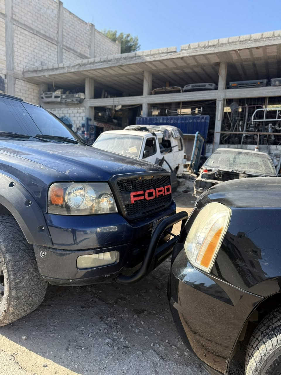 السلام عليكم ورحمة الله وبركاته 
موجود قطع 
فورد F150 
ماتور قير بككس 
وكااااله 
ماتور ٥٤٠٠ 
بككس ريسنق
جدله وكاله 
غطاء حوض تسكيره وكاله ٣حركات 
غرفه بلورق 
فرش اسود 
دعمه خلفيه واماميه بلورق 
حوض شركه 
أضويه معدله ومكحله 
غطاء ماتور رابتر 
الموقع اربد لواء الكوره كفر الماء 
0777862201


**إذا كنت صاحب هذا الإعلان وتريد حذفه لأي سبب، رجاءا أرسل رسالة إلى الدعم الفني**