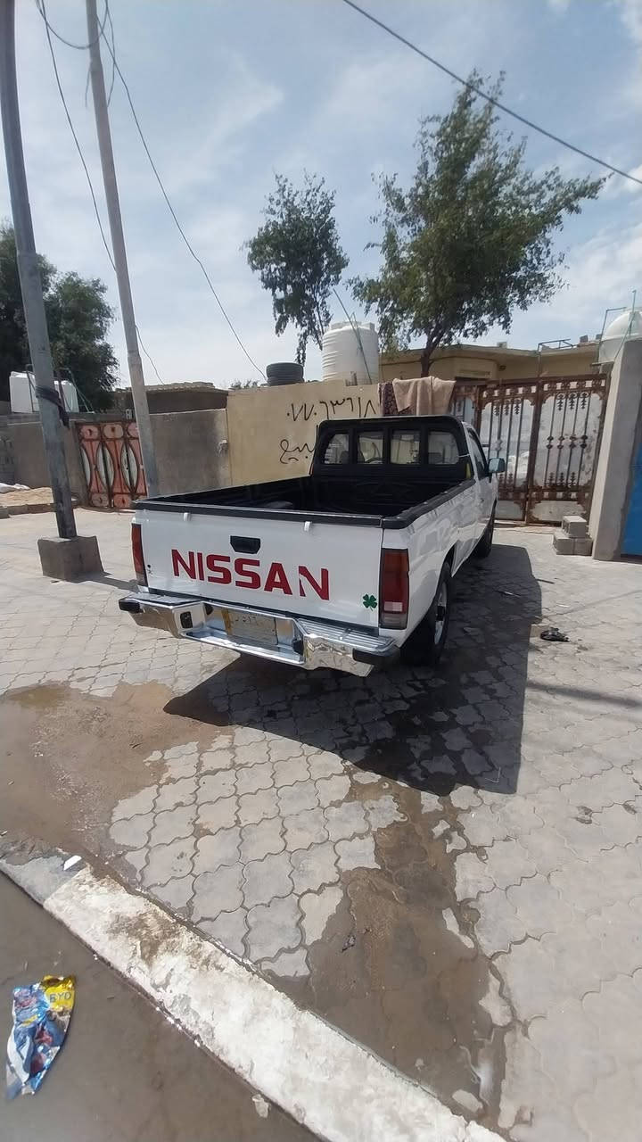 السلام عليكم
سياره للبيع مديل 1992 اوتوماتيك بلاد ما محوره  شاصي اصوليات ومكينه وكير وحداده كهربائيات شغاله من طول للطول  تبريد كفاله كفاله رقم بصره تحويل ثاني يوم سنويه ل 28 مكاني بصره زبير السعر 65و قابل للتفاوض 
رقم الهاتف ***********
