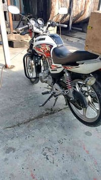 اسلام عليكم ورحمه الله وبركاته دراجه ناريه للبيع هيوهه موديل 2017 السع...