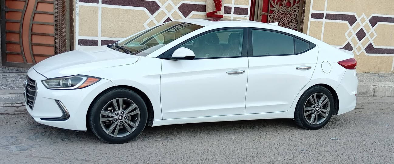 سلام عليكم النترا مديل 2018 للبيع وارد امريكي كلين بدون حادث السيارة ليبل واحد مواصفات فول فتحة بصمة انارة ترحيب شاشة كبيرة كامرة دوارة مثبت سرعة مكينة 2000 دوش مكينة وكير وحدادية وتخم تاير. جديد. 
السعر(143)
رقم انكليزي بغداد بسمي/ للستفسار. اتصال ***********
