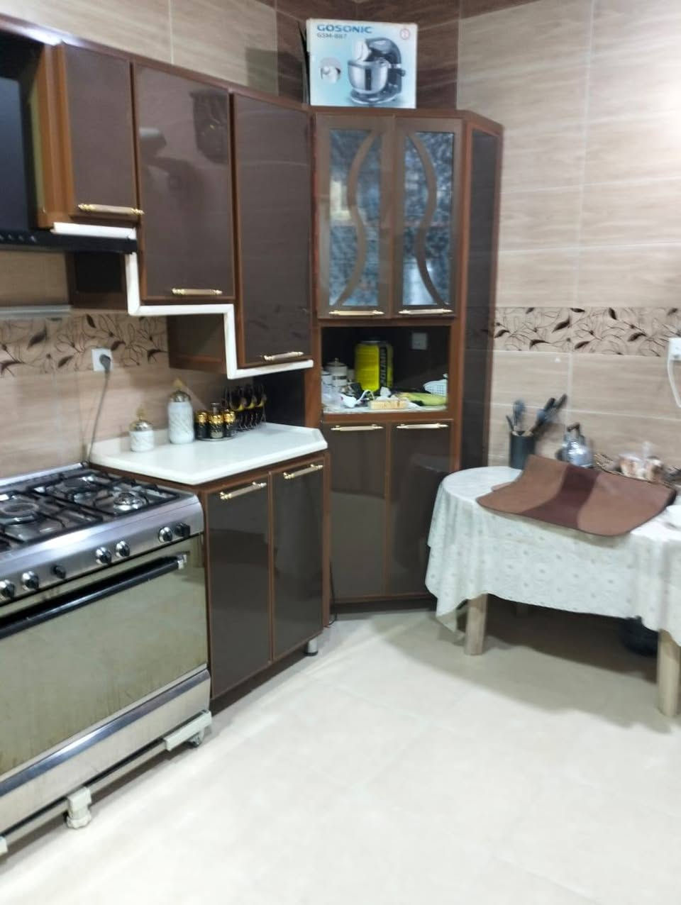 دار للبيع زراعي بستان ملك صرف مساحه ١٣٠ م واجهة ١٠ شروق تام طابق ونصف الطابق الاؤل غرفتين نوم واستقبال و هول ومطبخ وصحيات الطابق الثاني غرفة نوم وبيتونة بعد جامع أنوار طيبه السعر ٩٠ مليون قابل للتفاوض للإستفسار الاتصال على الأرقام ***********
***********
ابو سيف 
ابو شهاب ***********
***********
أو مراجعة المكتب نهاية سايدين المضخة مقابل مجمع شقق الحدباء مكتب ابو شهاب للعقار وقت الاتصال من الساعه العاشره صباحا إلى العاشره مسآء وشكرا
