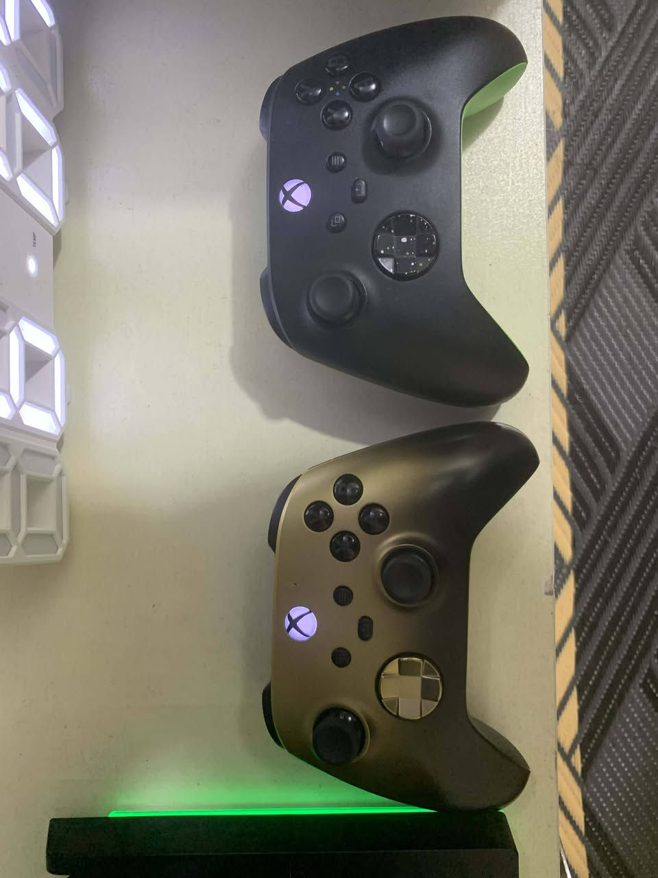 السلام عليكم ورحمة
اكسبوكس 2 تيرا الجهاز جديد وما مشتغل هواي
وياة جوستك إضافية
أصلية
وفان وبطاريات أصلية 
وسماعة اكسبوكس الأصلية وايرلس
ويوبي اس اونلاين 1كي في
واشتراك كيم باس بنفس الحساب سنوي تقريباً صارلة 3 أشهر من فعلناة
سعر الجهاز وية الغراض
مليون و300
وبي مجال للشراي
تجي تفحص الجهاز واغراضة
لحد ما تمل وتقتنع 
ويرحم والديكم لحد يجي ويكول خوب اشتري تجميعة
احسب الغراض مفرد هنة والجهاز وشوف شكد راح يطلع سعرهن

***********

موجود واتساب
