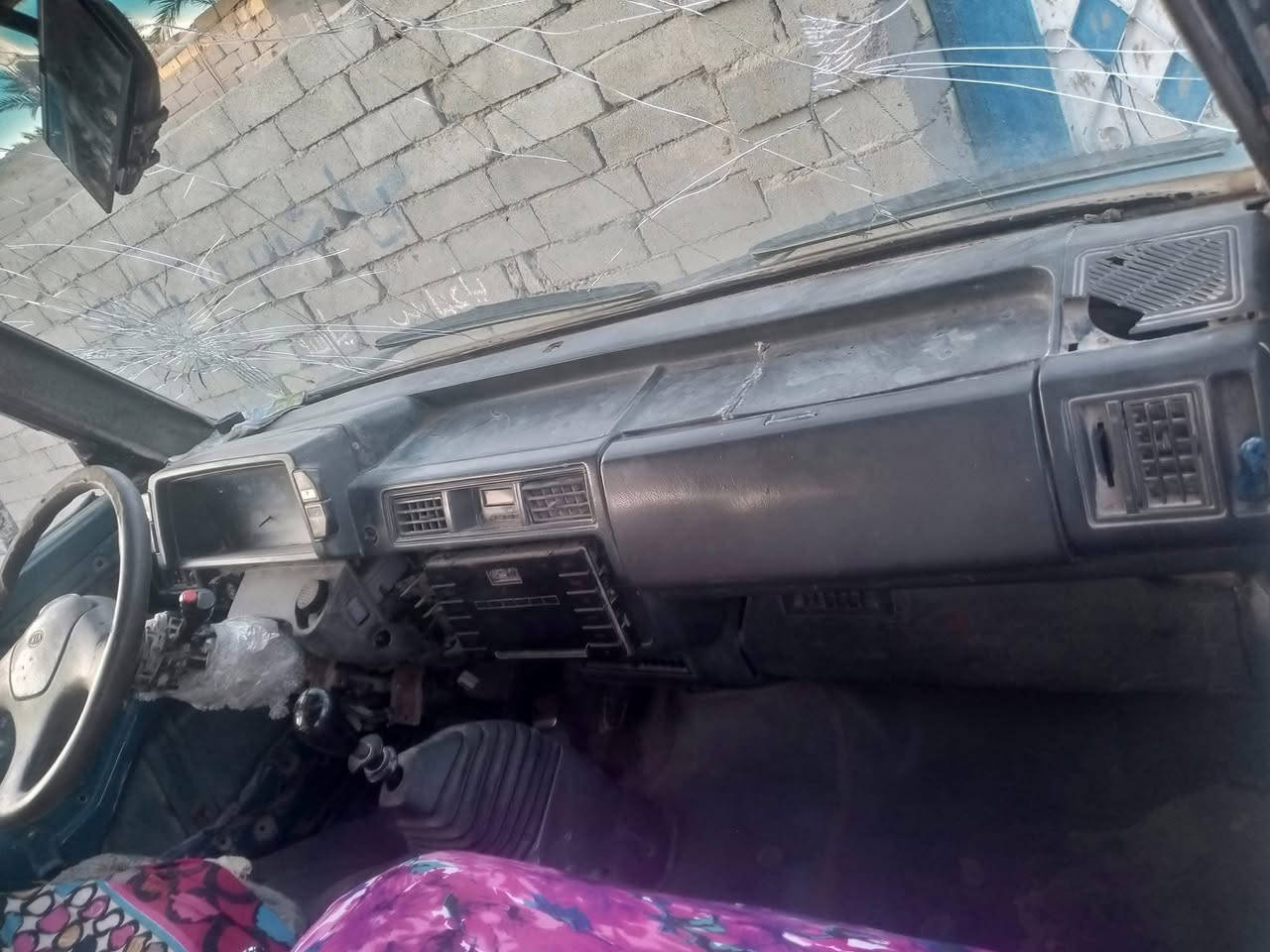 موديل 96سنويه صاقطه بصره الماني راعيها موجود تريد وكاله تريد مداور كير محرك اكسن شاصي كله جاهز كهربائيات حداديه باتري جديد دينو جديد راديتر جديد سكنات ولايتات وسطابات جدد مصفره هيئه و غرامات السعر 10و بيها مجال مكاني قادسيه ***********
