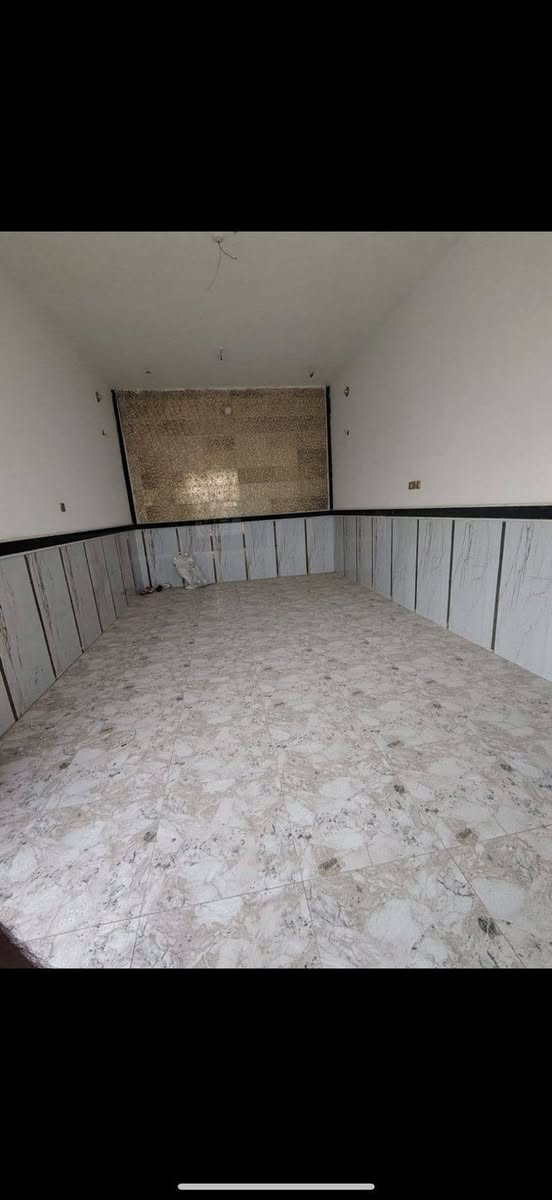 سلام عليكم اخوان بيت رقم المساحه 180 ركن على شارع 20عشرين بيت معاملته كامله الاستفسار ؟***********
