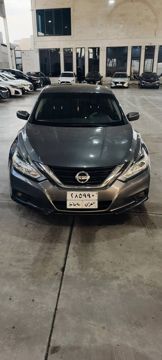 نیسان ئڵتیما کلین تایتڵ بێ بۆیاخ مۆدیل 2017 سە یارە کە لوکە بی شوخت بێ سارد 81 هە زار ڕۆیشتوە 107 گە ڵا مە جالیکی کە م زۆر تازە یە سە یارە کە *********** السليمانية, العراق
