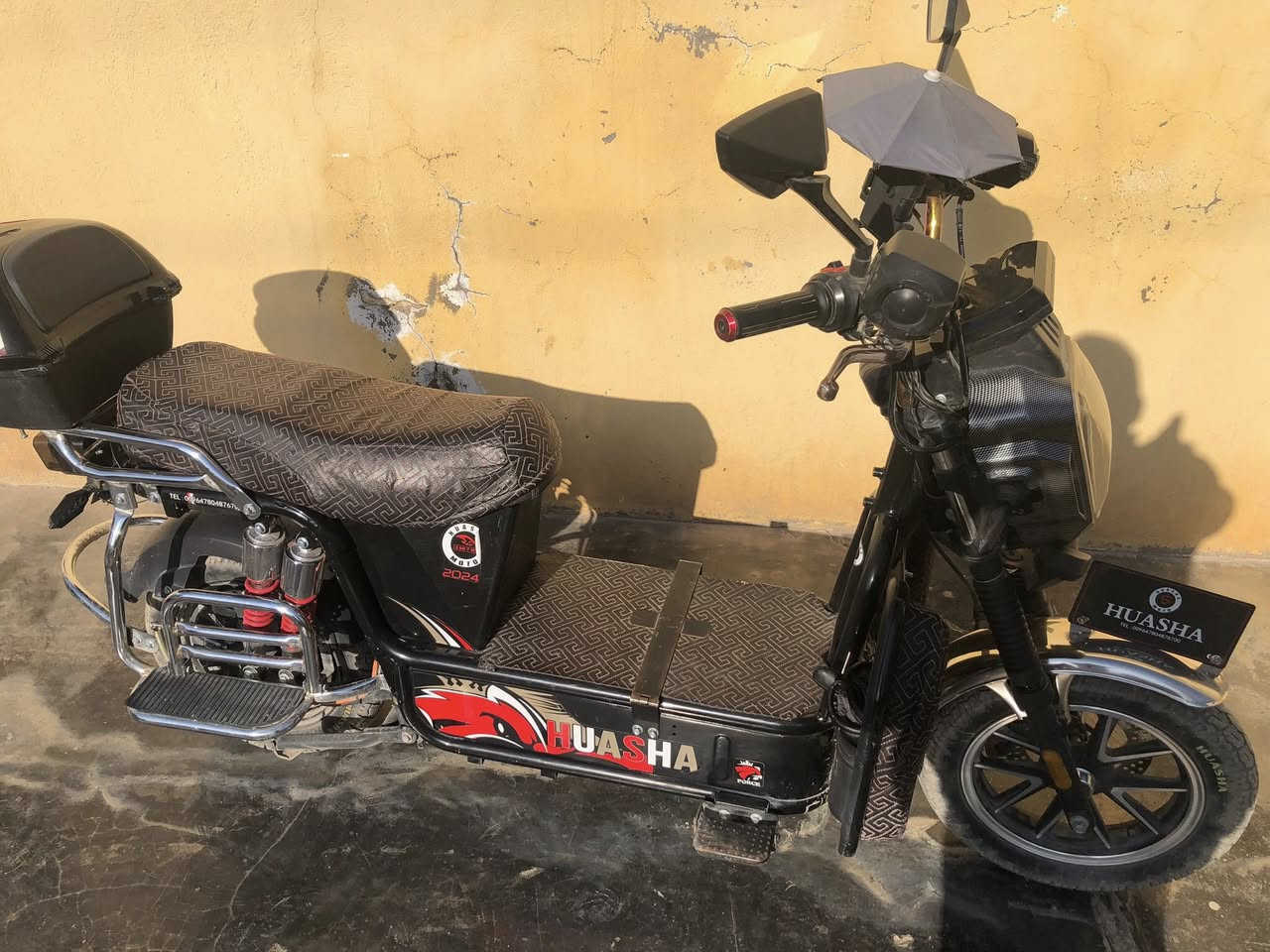 دراجه شحن للبيع تجي 6 باتري سرعه 60 موديل 24 ستخدام قليل لسعر 700 وبي مجال مكاني القائم رقمي  ‭0781 880 5757‬
