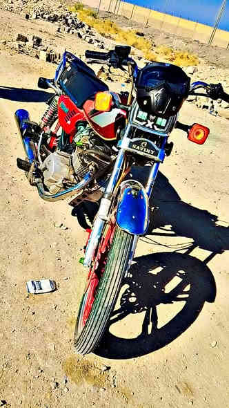 سلام عليكم ورحمة الله
من رخصت الادمن دراجه للبيع سيفان خمسه كير الدراجه خير من الله نضافه مفوله اوراق كامله والمحرك خير من الله وبل حقيقه  الدراجه احلا من التصوير كامله ما ذب عليها او ربع السعر 650 الف وبل عافيه عل ياخذها رقمي ***********
