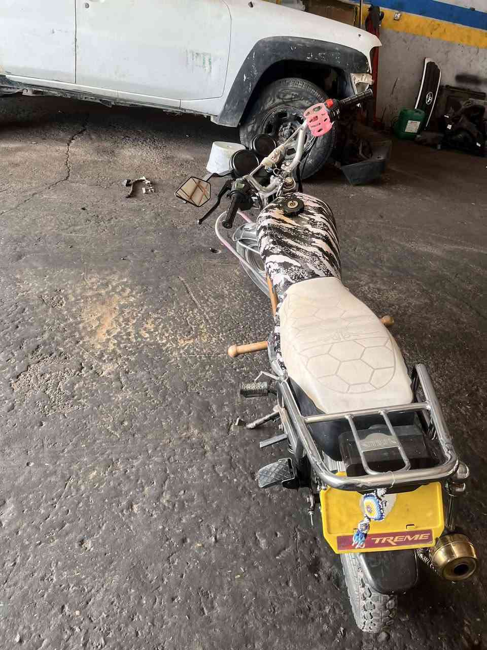 سلام عليكم دراجه للبيع نامي برو 2020 منفيس محرك خير من لله نشاط فول دراجه حيل مرتبه على دشبول دجتل ولايت عدسه زنون قطعيتن العادي او ابو الجمجمه او مرايات السلاتت زوجين بس ماشاد الثانيه ضفيره جديده تايرات جدد كهربائيات كامله بس نقصه اشاير ماشد اله جيب وشد لله شاهد الدراجه فول بس راح اشيل الغير محافظه ومجبور ابيعه400 وبيه مجال
ولي مو عاجبه سعر يكرمنه بسكوته فدوه الدراجه مرتبه وتسوه وغراضه كله جديده
متواجد فيس او وتساب ***********
