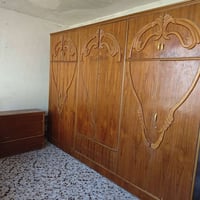 غرفة خشب • كامل الملحقات • نضيفه