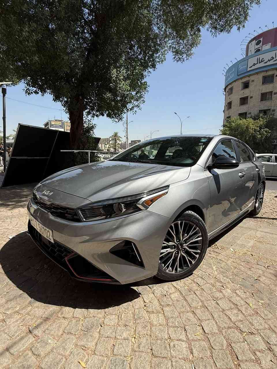 🚗 للبيع – كيا فورتي GT-Line 2024
• الموديل: 2024
• الفئة: GT-Line
• اللون: (سلفر)
• الممشى: (15.000) ميل 
• وارد: (وارد امريكي )
• الحالة: حادث خلفي مبدل جنطه ودعامية بجم كبس
• المواصفات: شاشة جبيره ، كاميرا خلفية، رادرات امامي وخلفي ، فتحة سقف، تشغيل بصمة، مثبت سرعة، وغيرها من المواصفات.

السيارة جاهزة اي نقص مابيها 

📞 للاستفسار: (***********) واتساب
