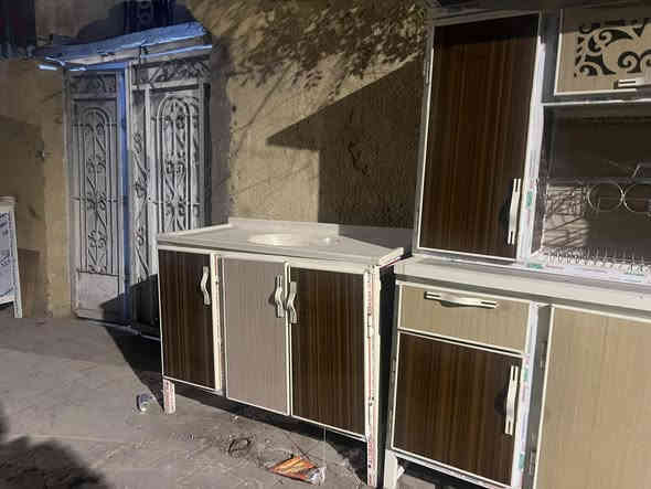 كاونتر مترين امبطن وسنك متر وربع  السعر 450 ***********
