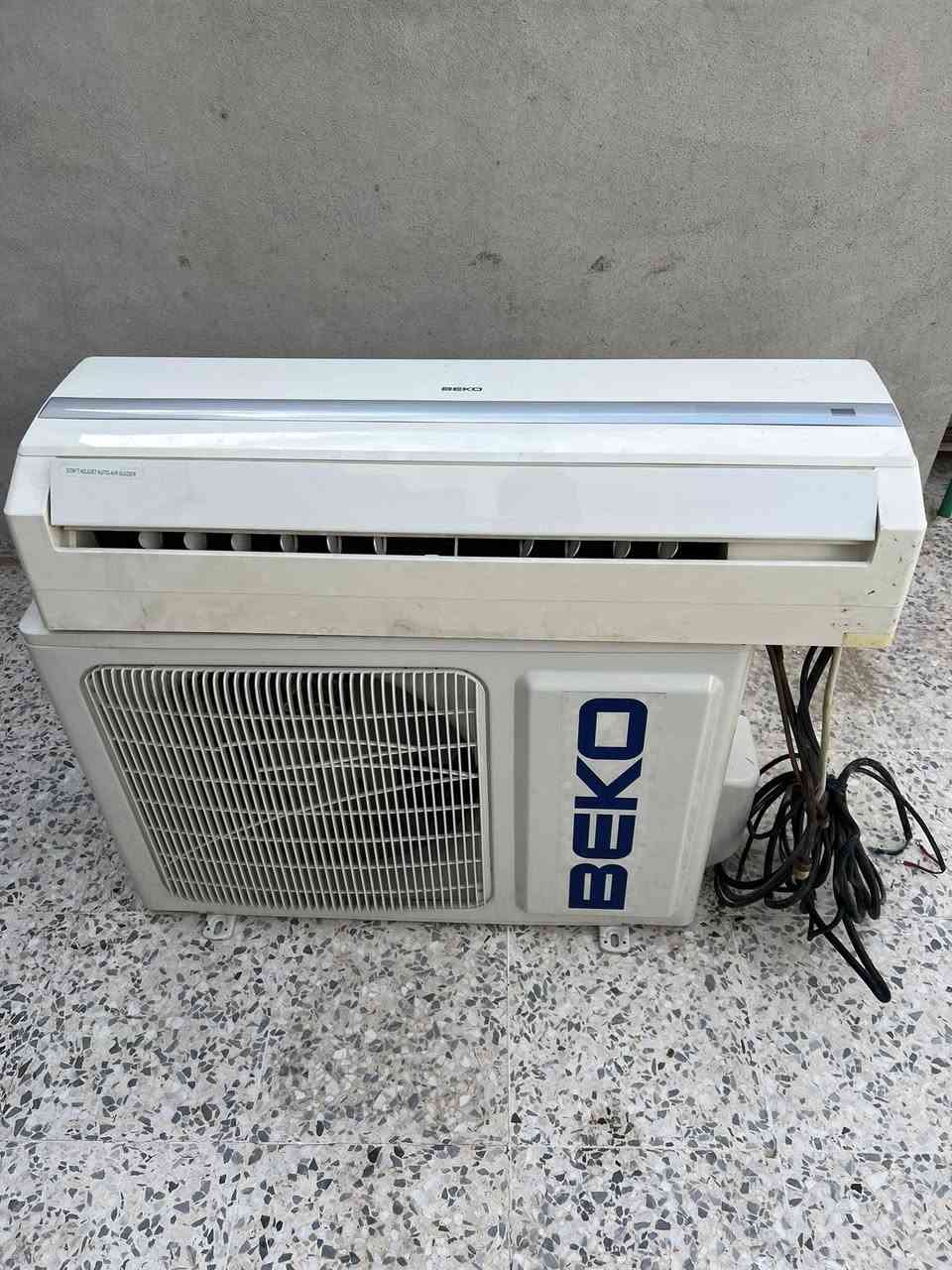 السلام عليكم  مكلف بالنشرسبلت عدد٢ بايو فأملي  وبيكو سعر الواحد١٢٥. ألف شغال بس بدون غاز لعدم معرفة غلق الغاز بس السبلت بدون شرط مكاني موصل حي التاميم***********و***********
