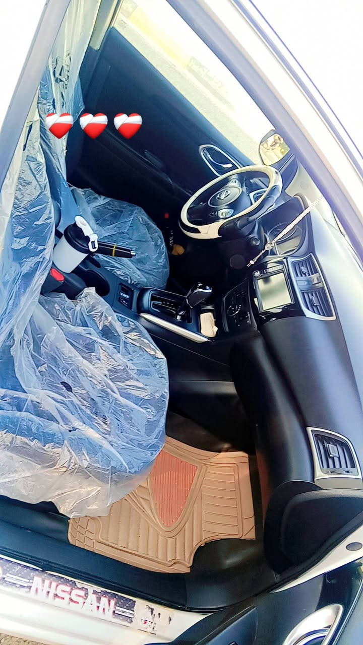 السلام عليكم نيسان سنترا موديل 19 رقم واسط حادث جاملغ وبنيد السعر 115 بيها مجال ***********
