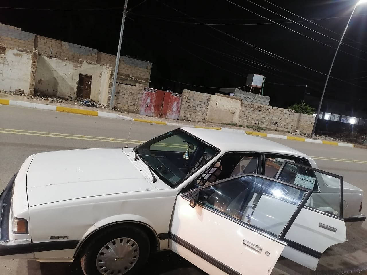 سلبرتي موديل 89سيارة جاهزه من كلشي تحويل ثاني يوم 
كير ومكينه حاويه ماصار هوايه من شادهن 
كهربائيات كلها شغاله
كشن كهربائي
صدر خير من الله
تايرات نص عمر بيها بوربرن الصفحه اليسره كايم 
السعر 33وبيها مجال
للاستفسار ***********
