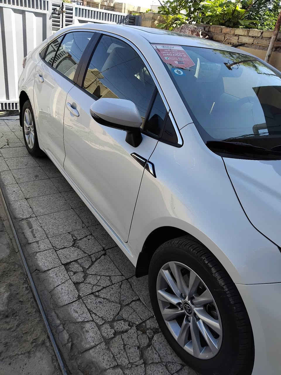 كرولا ياباني اصلي شركه  SAS موديل 2024 فول مواصفات بصمة تشغيل وبصمة ابواب فتحة سقف شاحن وايرليس مري شفط حساس امامي خلفي مع كامرة اصلي شركه ماشية ٣٦ الف كيلو متر رقم بغداد هزة وفحص وسنوية جديده السيارة بأسمي شخصيًا
مكان السيارة بغداد حي جهاد
السعر ٢٠٥
رقم الهاتف للاتصال على الواتساب:
***********
