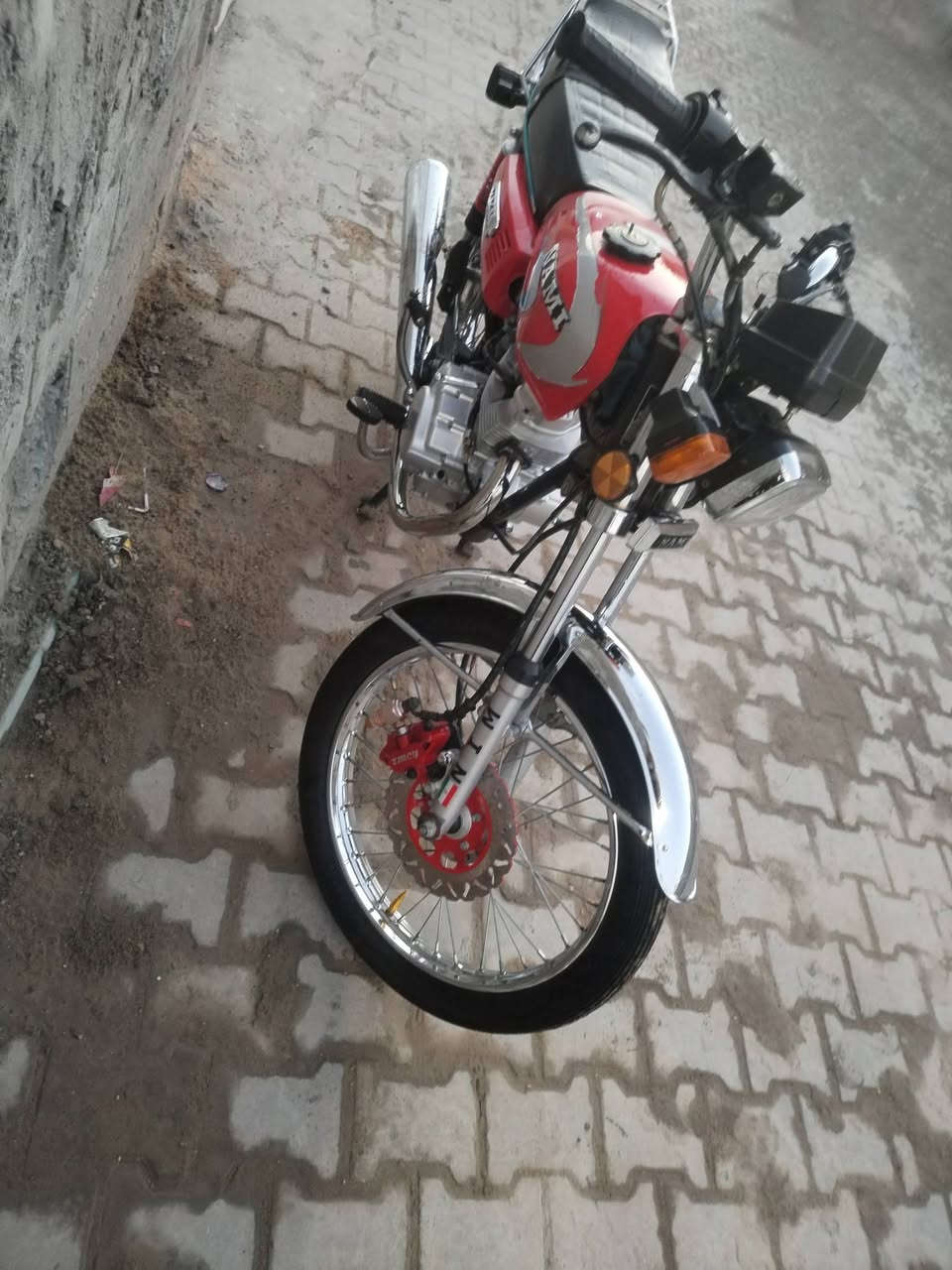 سلام عليكم شباب دراجة اربعه كير البيع امتياز دراجه نضيفه احله من الصورة بهواي دراجه مديل 2023 دراجه مامفتوح بيه برغي كهرباياته كله شغاله السعر ٩٥٠ وبيه مجال قليل قليل قليل حسب جيتك


**إذا كنت صاحب هذا الإعلان وتريد حذفه لأي سبب، رجاءا أرسل رسالة إلى الدعم الفني**