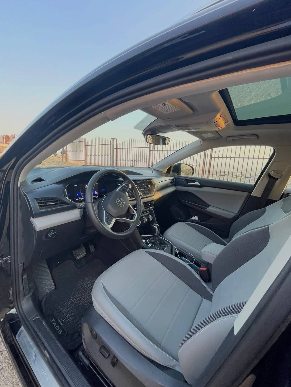 VW Taos SE full 2023
للبيع بسعر مناسب فولكس واكن تاوس ٢٠٢٣

فول مواصفات فقط قطعة صبغ جملغ امامي صفحة سكن بيدون دواخل / بانوراما - کشن جلد 

بو فروشتن تاوس فول مواصفات ٢٠٢٣ 

تەنها یەک بارچە هەیە جەمەلوغی سکن بە بێ ناو گرتن 

نرخى / سعر ١٥٥ و مجال


**إذا كنت صاحب هذا الإعلان وتريد حذفه لأي سبب، رجاءا أرسل رسالة إلى الدعم الفني**