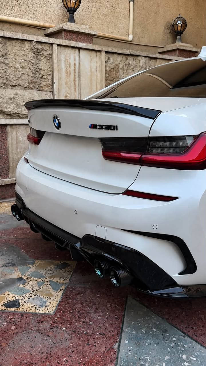 سلام عليكم اليدور كلين ونضيف  للبيع BMW موديل 2020   حجم M 330i بكج اصل لون ابيض لؤلؤي صدفي لون مميز ماشيه 41 الف مايل وراد كندي ضمان بصمتين كلين كلين بدون حادث بدون صبغ بدون تعديل كفاله عامه حتى دعاميات السياره بدون صبغ  اعلى مواصفات  1/1 رقم السياره شمالي العنوان بغداد سعر السياره
$26.800  وبيه مجال يعني 268 ورقه اذ تشوفه غاليه اكو خواته بدون M ومواصفات عاديه او لكجري بيهن حادث وصبغ حتى دفترين تحصل  الاتصال على الرقم ***********
