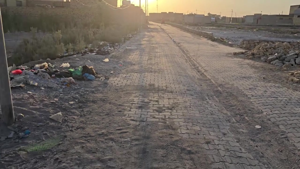 السلام عليكم قطعه  خلف الملعب مساحة القطعه 200 متر واجه 10  ونزال 20   للاستفسار اتصل ***********
