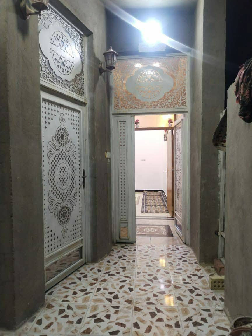 مشتمل للبيع مساحة ١٠٠ متر
بناء جديد وحديث درجة أولى الموقع الصويرة حي الزهور قرب الفلكة قريب على جامع دكتورة وفاء 
للاتصال ***********
