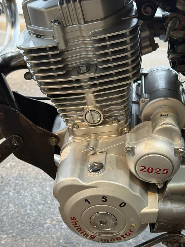 سلام عليكم دراجة جني للبيع مكينة 2025بل جيس خير من اللة شلعة ومعدل السعر 350وبيهة مجال العنوان ديالى بعقوبة شارع البحيرة لاستفسار اتصل***********
