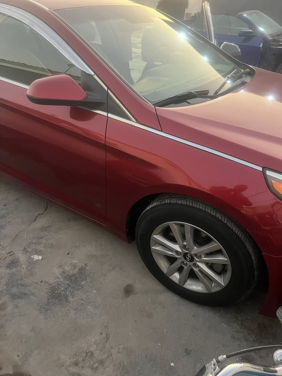 سوناتا 2015 امريكي محرك 2400 بيه صفحه صبغ فقط بدون دواخل 
السعر 107
*********** بابل
