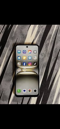 تكنو سبارك ٤٠ • ٢٥٦ • تكريت