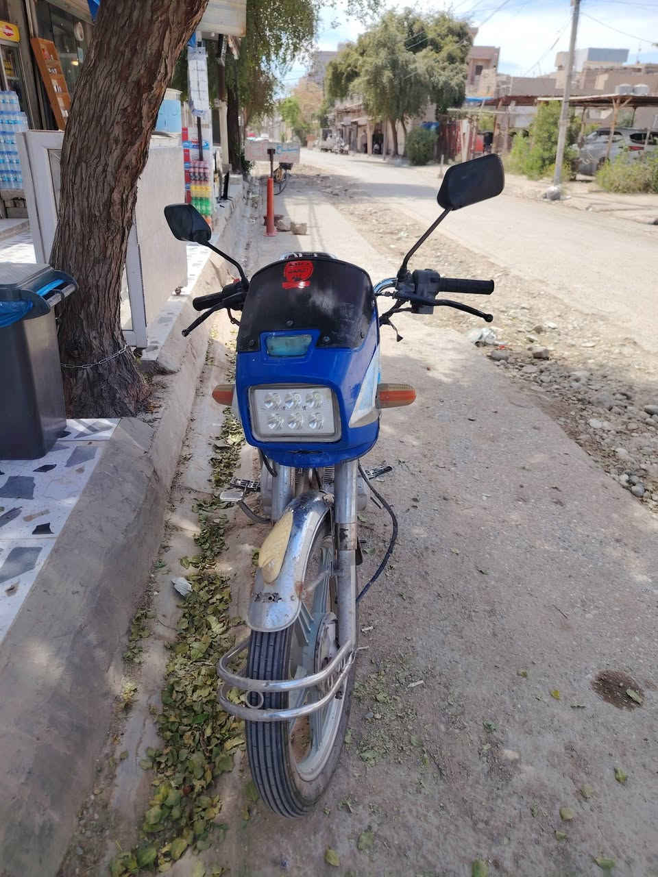 سلام عليكم
للبيع دراجه جني نظيف محرك ٢٠٠ مابي اي نقص سعر ٣٠٠بي مجال ***********
