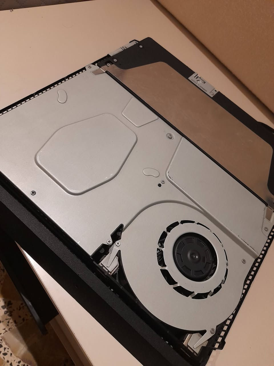 Ps4/آسلم 
آلهآرد/1تيره
آمهكر نضآم /٩
10 آلعآب
جهآز ممفتوح ولامصلح فقط ابني شلع لزكه 
كيبلات وجوستك كامله
آلسسعر/٢٧٠ 
مكآني بغداد


**إذا كنت صاحب هذا الإعلان وتريد حذفه لأي سبب، رجاءا أرسل رسالة إلى الدعم الفني**