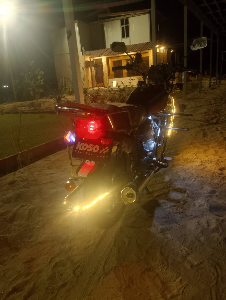 ايراني للبيع موديل 22 جاهزه من كلشي مكينه كير تخم تاير مكينه 150  جاهزه من كلشي متحط عليه الف فلاش سماعات لايت زنون كيج بانزين شغال كيلو متر شغال متحط عليهه ألف  بيع او مراوس


**إذا كنت صاحب هذا الإعلان وتريد حذفه لأي سبب، رجاءا أرسل رسالة إلى الدعم الفني**