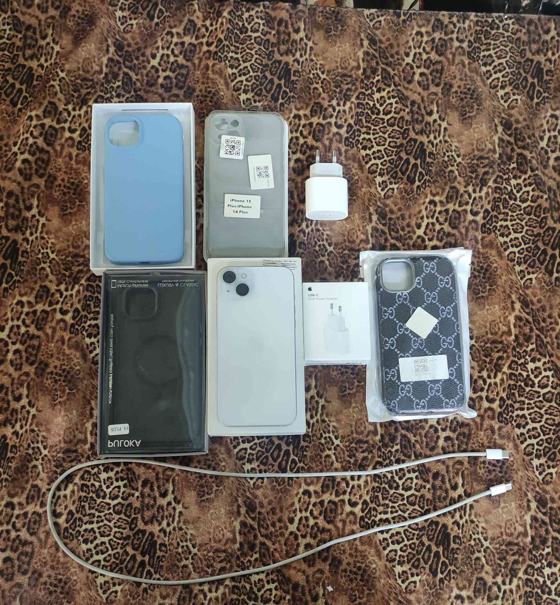 Iphone 15 plus معفي
Battery 97  
128g
With box
And original charger


**إذا كنت صاحب هذا الإعلان وتريد حذفه لأي سبب، رجاءا أرسل رسالة إلى الدعم الفني**