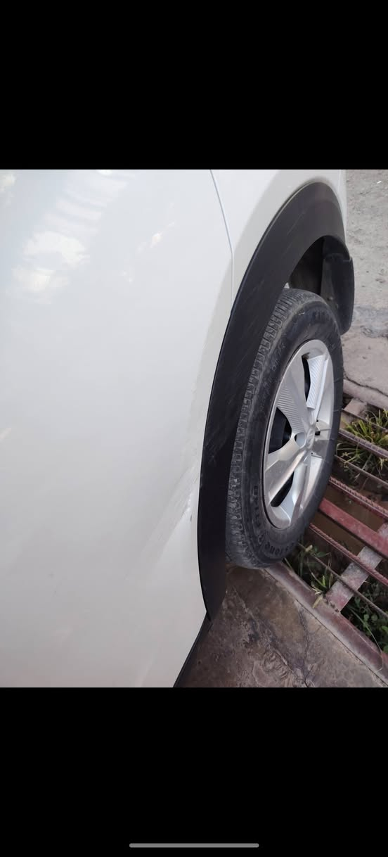 السلام عليكم ورحمة الله وبركاته
نيسان كيكس ٢٠٢٣ 
رقم بغداد الدولي تحويل ثاني يوم
_______________
تراكشن
راداد جانبي
تنبيه تصادم
تحديد مسار
حساس خلفي
بصمة 
شاشة وكاميرا
مخمل
___________
حادث دعامية اماميه فقط ومصلحة نفسها صور الحادث مرفقة السيارة بدون بارد بدون تبديل بدون ايرباك لاصبغ ولاتبديل ماشية 32 ألف ميل 
___________ 
السعر 145$ وبيها مجال *********** واني بخدمة الطيبين بعقوبة, ديالى
