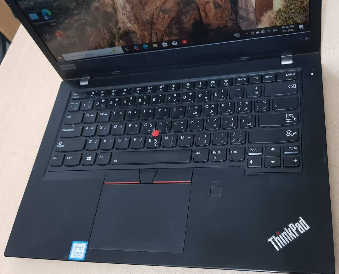 تحية طيبة .. لابتوب لينوفو كور اي 5 الجيل الثامن ورام 4 كيكا وهارد ssd 256  حجم الشاشة  14 شاحنة تايب C بطارية قوية تشتغل اكثر من 3 ساعات حاسبة سريعة جدا و خفيفة الوزن وندوز 10 اصلي
سعرها 150 الف بدون توصيل و بدون ملحقات فقط شاحنة تايب C وبيها ملاحظتين
ملاحظة : بيها فطر بسيط جوه اللزكة وواحد اخر فوك الكيبورد و موضحة بالصور و بيها كاميرا عاطلة 
مكاني بغداد توصيل داخل بغداد 5 الف و باقي المحافظات 8 الف ***********

