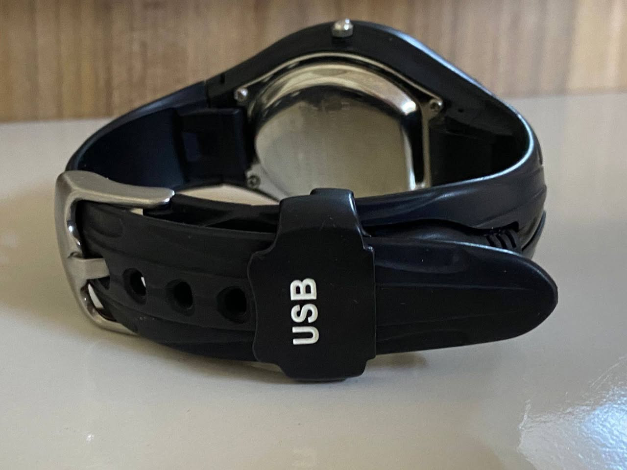 ساعه ياباني اصلي باله USP الساعه تحتوي على ذاكره 256 وتكدر تخزن بياناتك الخاصه بالساعه نظافتها عاليه وبيها مميزات اخرى شغاله الساعه مضبوط سعرها 65 الف


**إذا كنت صاحب هذا الإعلان وتريد حذفه لأي سبب، رجاءا أرسل رسالة إلى الدعم الفني**