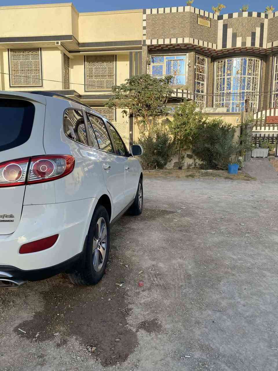 سلام عليكم سنتافي خليجي 2012كفاله عامه فول واحد ع واحد مكينه 3600سياره كلش نضيفه مال بيت 7راكب مكاني بابل لسعر 167وبيه مجال ***********
