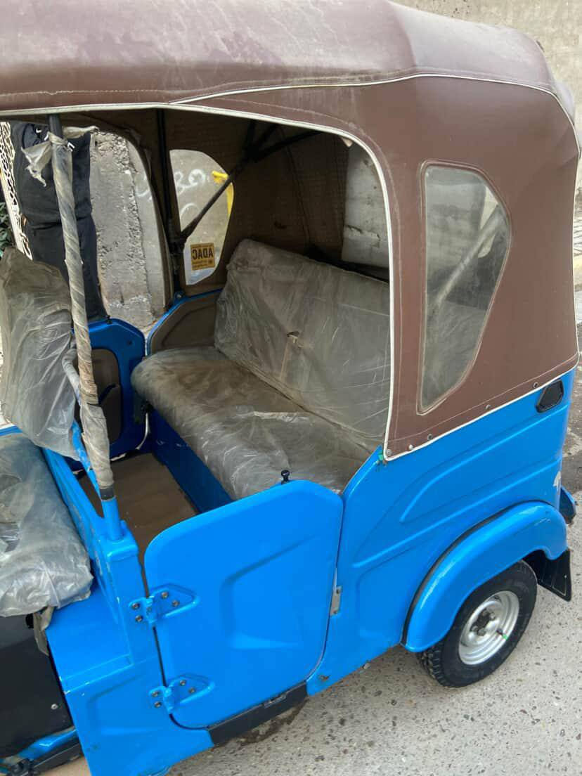 سلام عليكم تكتك 21 رقم كربلا كفاله عامه راعيه بكربلاء كبل تحويل
بكان لعبيدي شارع 20/***********سعر 7/500 وبيه مجال ما متواجد ع فيس
